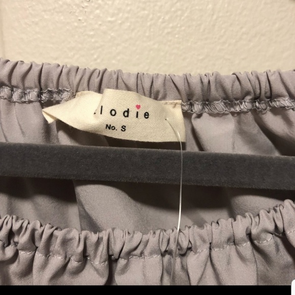 New! Elodie Small Off the shouldersTop taupe top - Picture 4 of 5